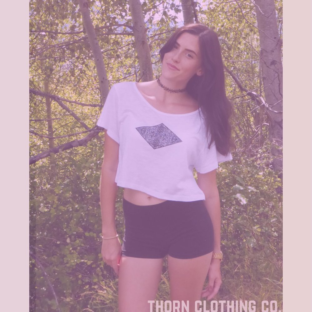 💎 Thorn Clothing Organic Crop Top - Graphic Tee - NWT - Picture 3 of 4